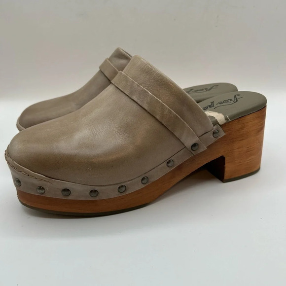 NEW Free People Calabasas Studded Leather Wooden Platform Clogs 37.5 7.5 Taupe - Picture 7 of 13